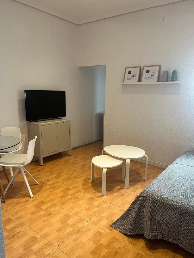Piso En Valdeacederas Appartamento Madrid Esterno foto